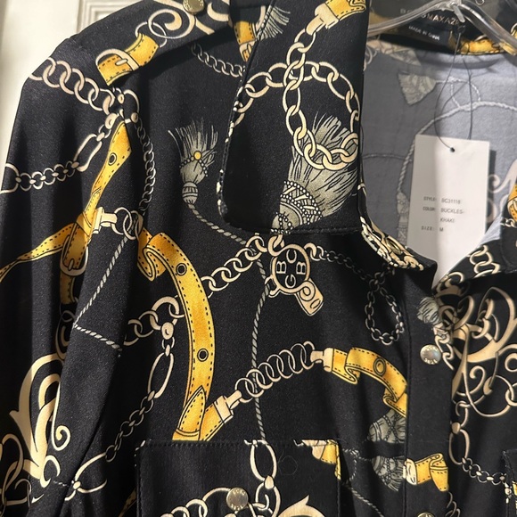 BCBGMAXAZRIA Stylish Size Medium Womens stretchy Shirt - Picture 3 of 10